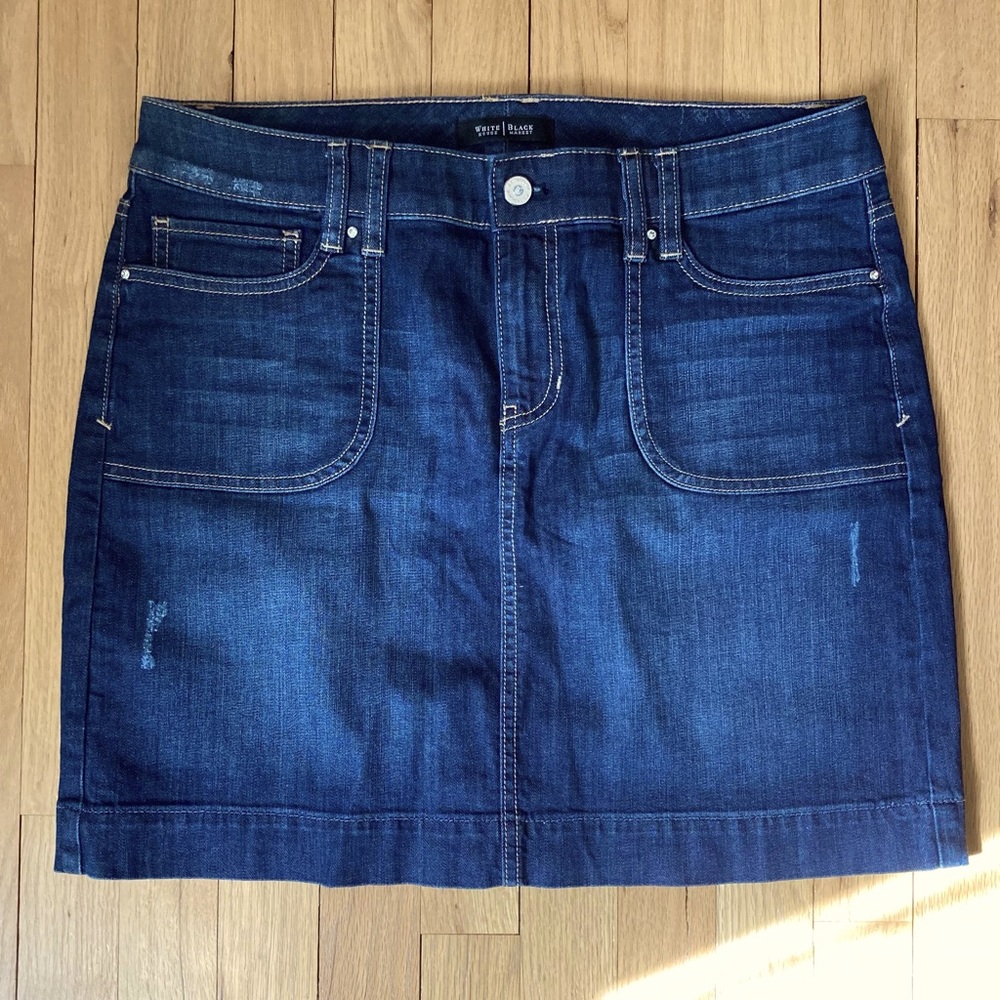 NWOT White House/Black Market denim skirt; rhinestone detail. Size 8